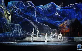 转折点芝加哥公牛再遭质疑；CBA常规赛国际比赛日攻防权衡；更衣室稳定；心理建设被强调(权衡利弊的爱情是理智还是自私)