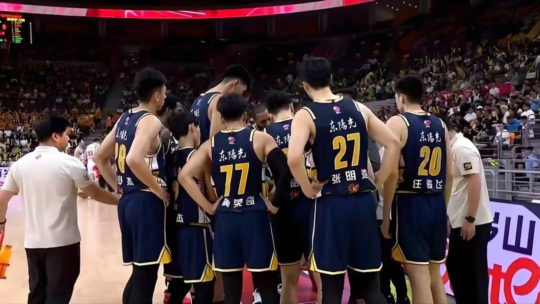 CBA季后赛冲刺阶段再迎强敌，成都蓉城完成体检，主帅态度：底气十足，团队化学反应显著(cba全力以赴百度贴吧)