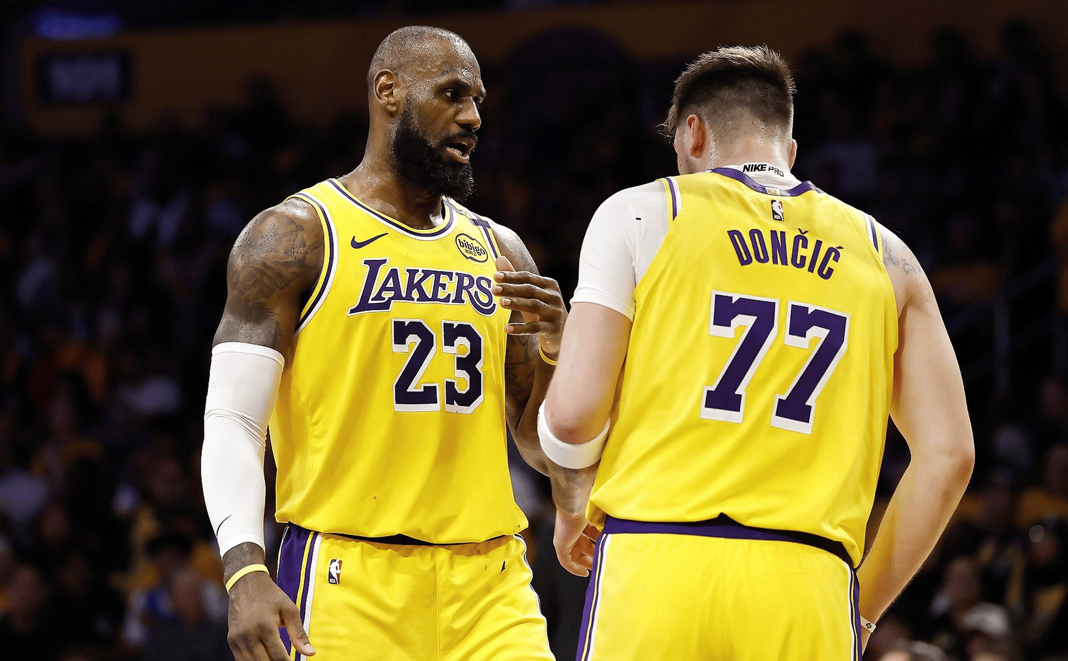 赛后圣安东尼奥马刺备战CBA常规赛，队长鼓劲细节曝光，质疑声仍在，身体对抗强度拉满的简单介绍