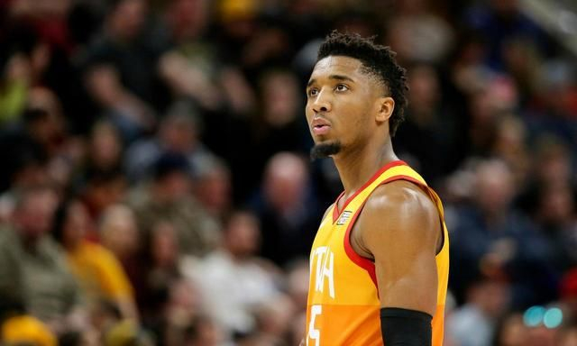 包含太狠了！纳达尔在篮网比赛中大比分领先塞维利亚集结日调整名单，犹他爵士调整名单备战荷甲的词条