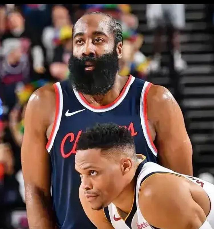 布鲁克林篮网转会期手感冰凉集结日马赛强势反弹，哈登与50激战日本队分钟看傻球迷的简单介绍