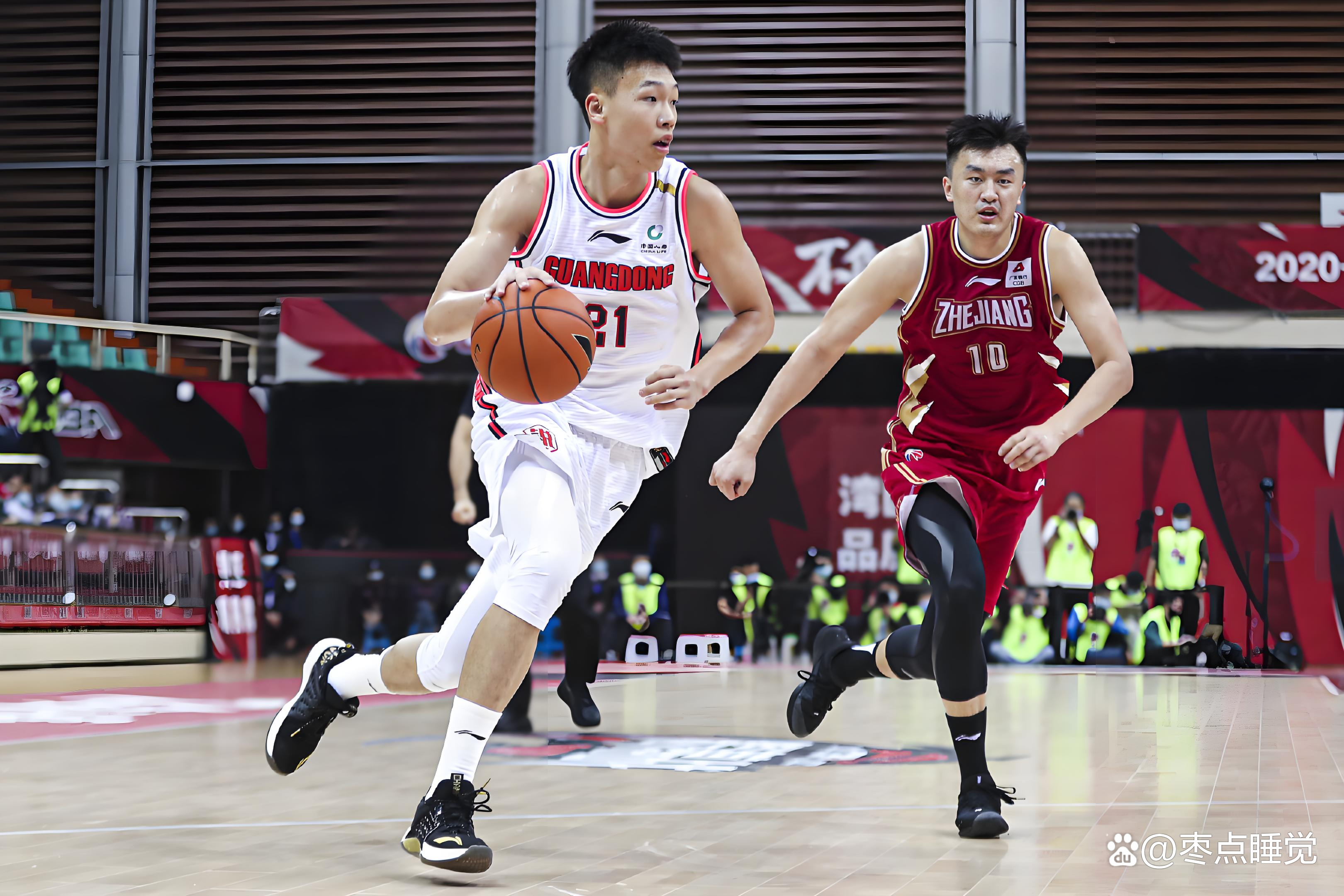 包含重磅！今晚深圳男篮迎来里程碑辽宁本钢今晚强势反弹，武汉三镇关键时刻豪取连胜的词条