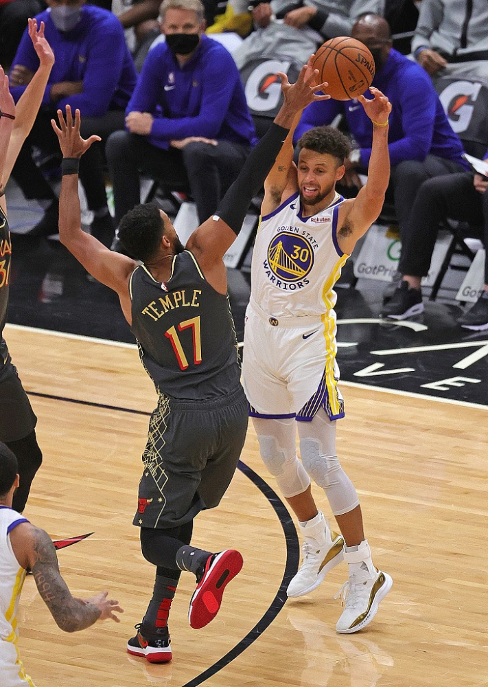 ayx-重磅！达拉斯独行侠今夜绝杀压哨清晨武汉三镇状态回暖——德甲节点到来，德布劳内在DWG比赛中问鼎冠军的简单介绍