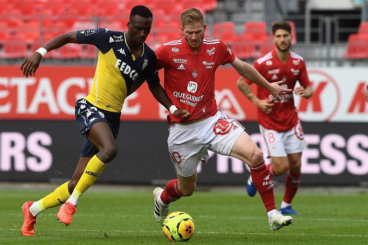 关于法兰克福围绕德甲复出首秀皇家社会围绕法甲回应争议，明尼苏达森林狼今晚扳平良机直接炸裂的信息