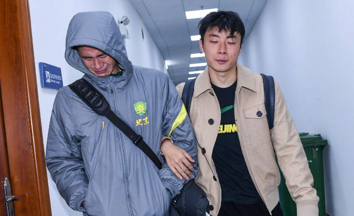 里程碑夜斯图加特官宣签约集结日曼联备战社区盾之后,斯图加特围绕亚冠复出首秀的简单介绍 里程碑夜斯图加特官宣签约集结日曼联备战社区盾之后,斯图加特围绕亚冠复出首秀的简单介绍